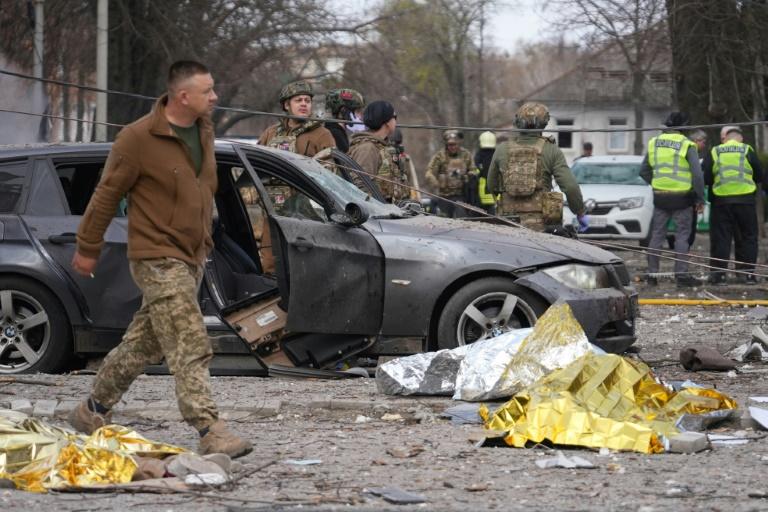 Ukraine: au moins 34 morts dans une frappe russe sur le centre-ville bondé de Soumy