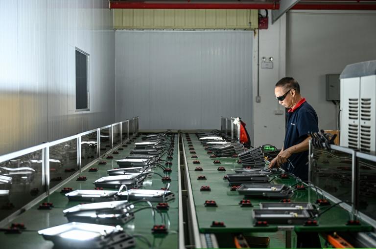 Le coeur industriel de la Chine fébrile face aux taxes de Trump