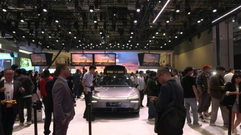 Automobile: le salon de Shanghai, symbole de la nouvelle donne mondiale malgré la tempête douanière