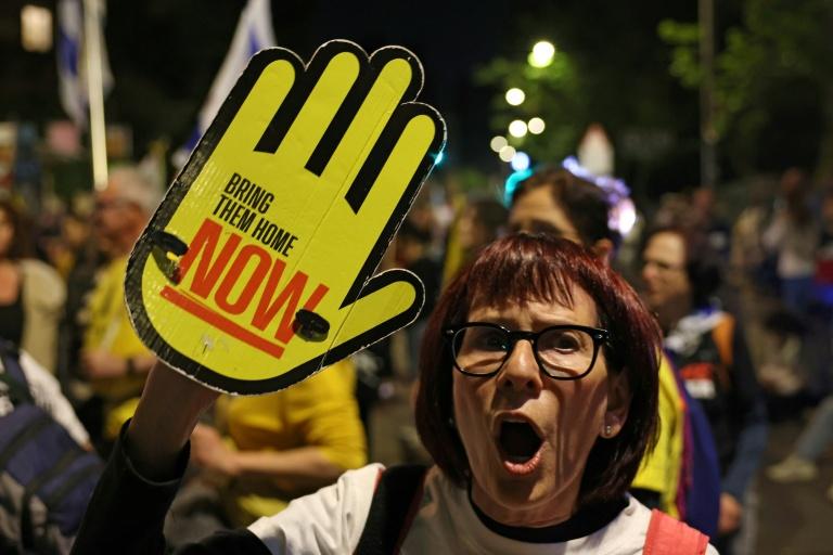 Gaza: les secouristes récupèrent des "corps calcinés" après des frappes israéliennes