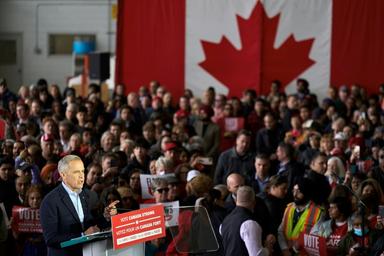 Le Canada vote après une campagne à l'ombre de Trump