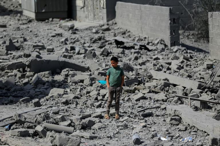 Washington dit avoir frappé 800 cibles au Yémen depuis mi-mars, huit nouveaux morts selon les Houthis