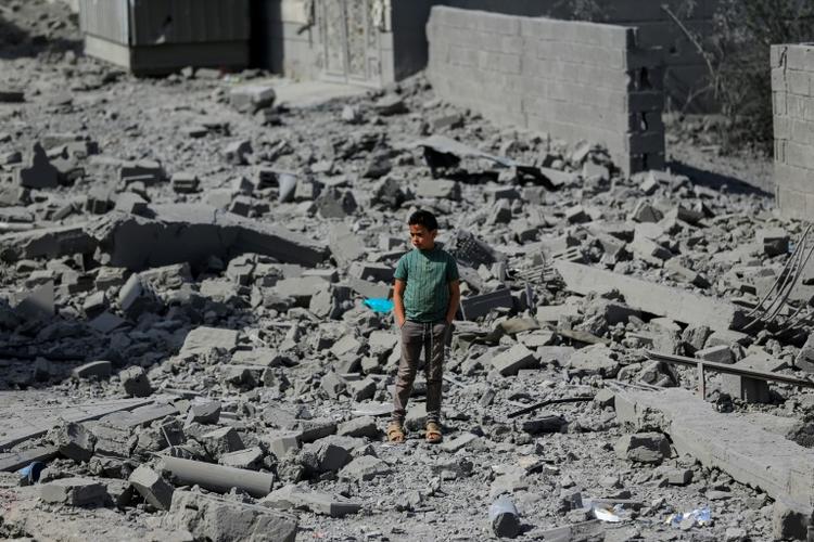 Washington dit avoir frappé 800 cibles au Yémen depuis mi-mars, huit nouveaux morts selon les Houthis