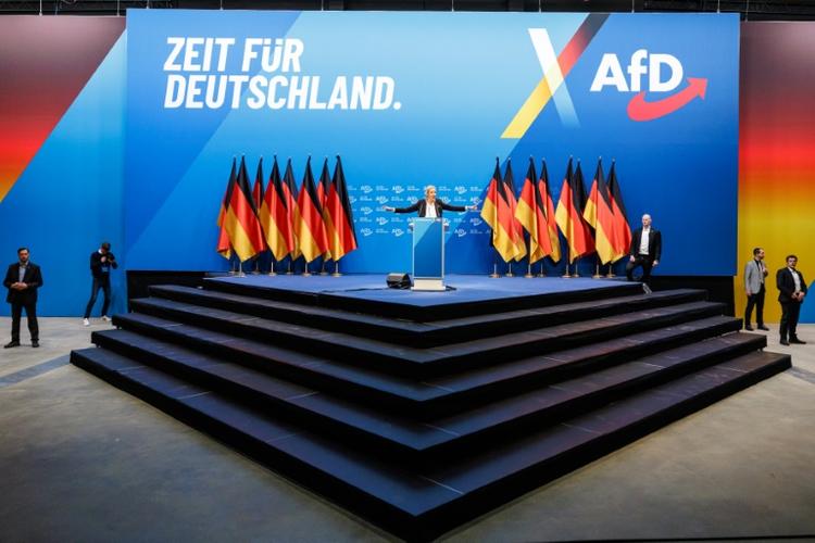 Allemagne: le débat sur le parti AfD, classé "extrémiste de droite", est relancé