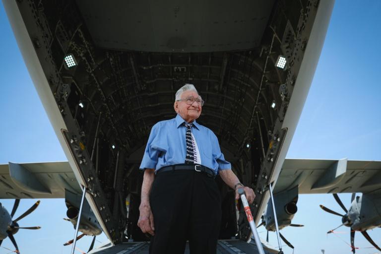 Les Britanniques célèbrent les derniers vétérans de la Seconde Guerre mondiale