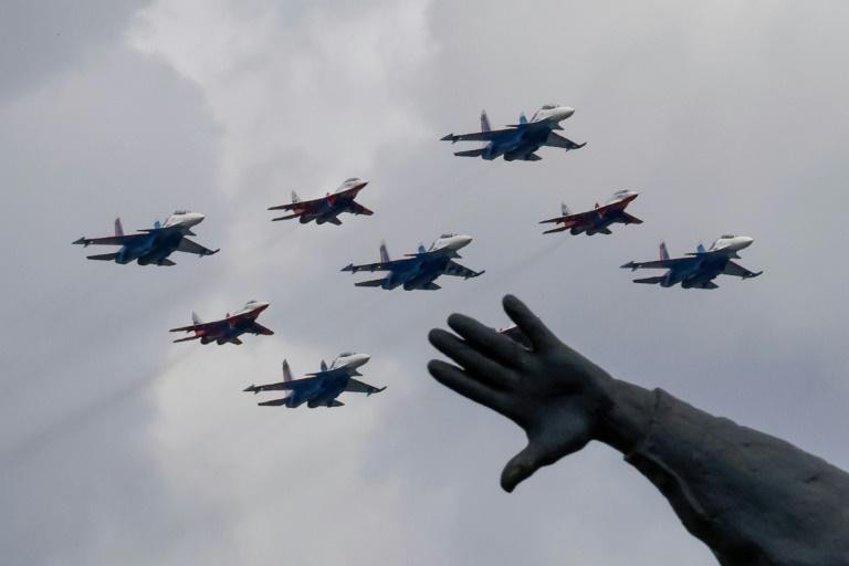 Poutine célèbre le 9-Mai en grande pompe, sans trêve sur le front selon Kiev