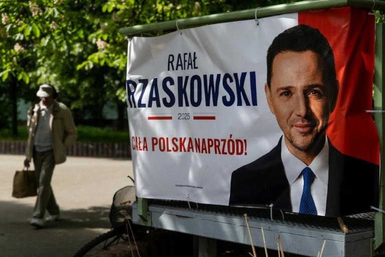 Trzaskowski: un europhile polyglotte favori de la course à la présidence polonaise