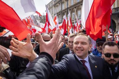 Nawrocki: un historien passionné du monde criminel en lice pour la présidence polonaise