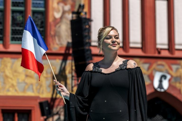 La semaine de l'Eurovision débute par un défilé ensoleillé et des manifestations