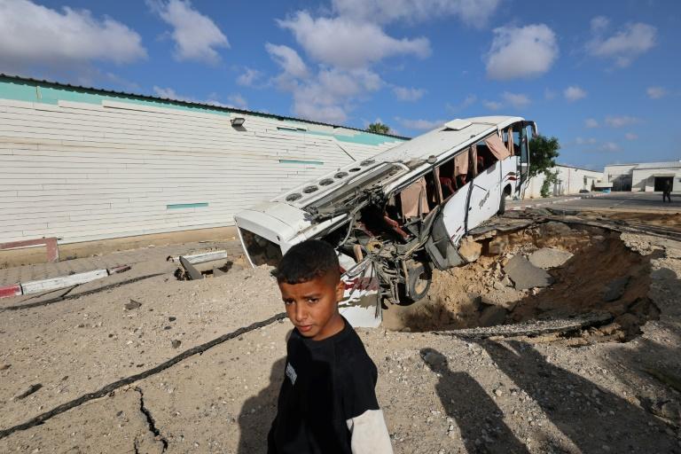 Près de 30 morts dans des raids israéliens à Gaza selon les secours