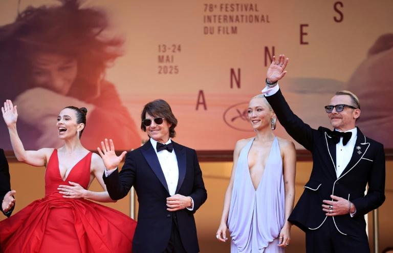 Cannes: la compétition retrouve la vedette, hommage à la photographe gazaouie tuée