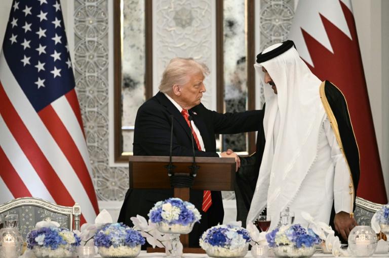 Trump à Abou Dhabi après avoir été fêté à Ryad et Doha
