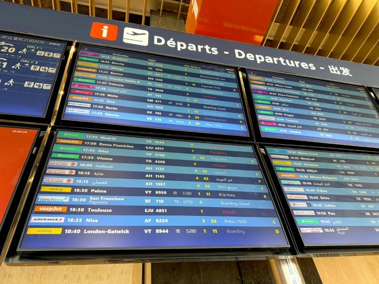 Panne à l'aéroport d'Orly, 130 vols annulés dimanche