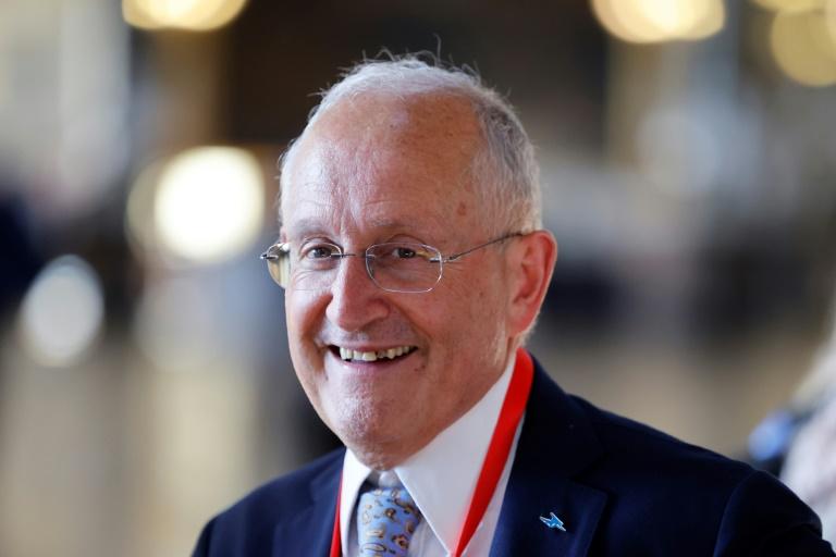 Philippe Wahl, PDG sortant de La Poste face au "choc de la disparition du courrier"