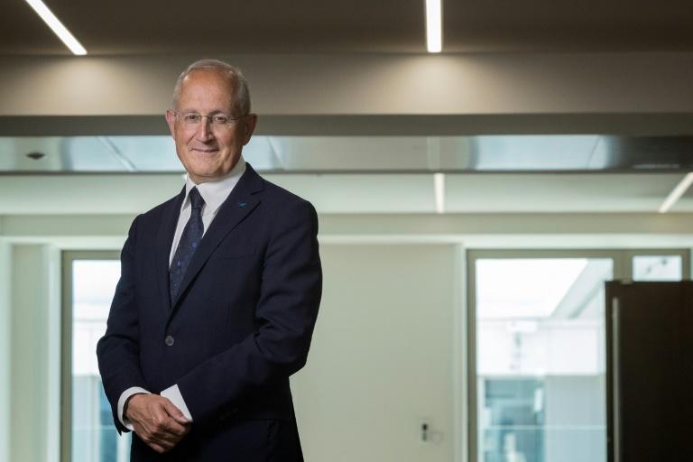 Philippe Wahl, PDG sortant de La Poste face au "choc de la disparition du courrier"