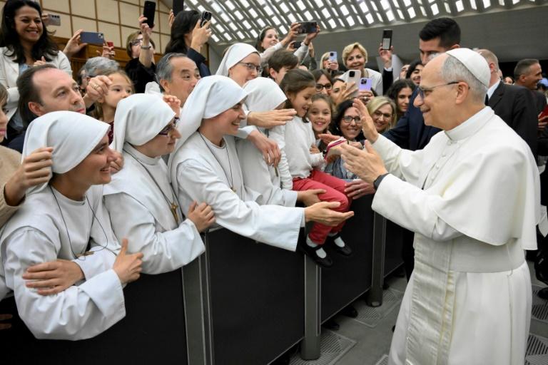 Léon XIV promeut le dialogue lors de son premier passage devant la Curie