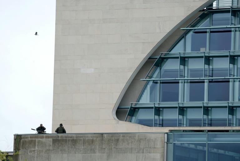 Zelensky propose un sommet trilatéral avec Trump et Poutine