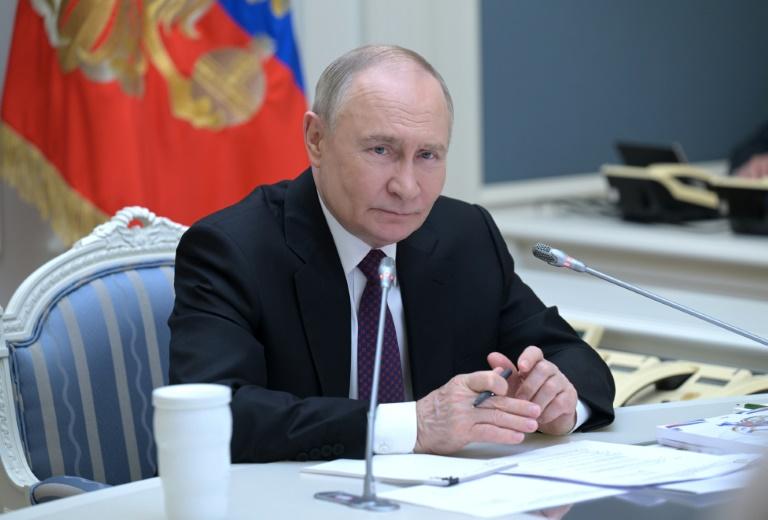 La Russie attend une réponse de Kiev à son offre de pourparlers lundi à Istanbul