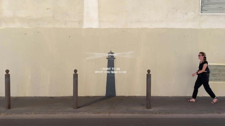 Un nouveau Banksy sous forme de phare fait son apparition à Marseille