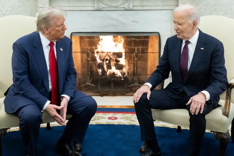 Trump lance une enquête sur un possible "complot" autour du déclin de Biden
