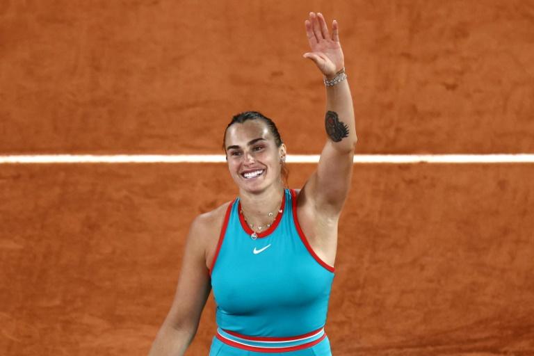 Roland-Garros: Sabalenka s'offre sa première finale, la France attend Boisson