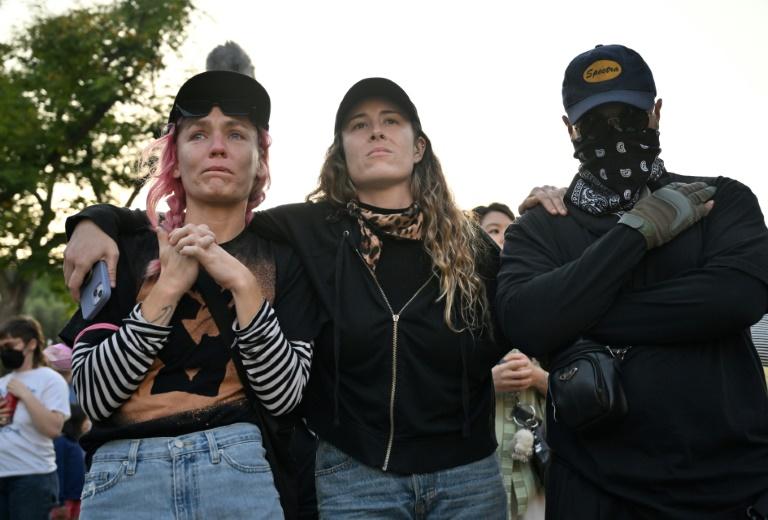 Calme précaire à Los Angeles après une première nuit de couvre-feu