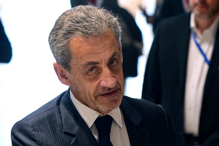 Nicolas Sarkozy exclu de la Légion d'honneur après sa condamnation dans l'affaire des écoutes