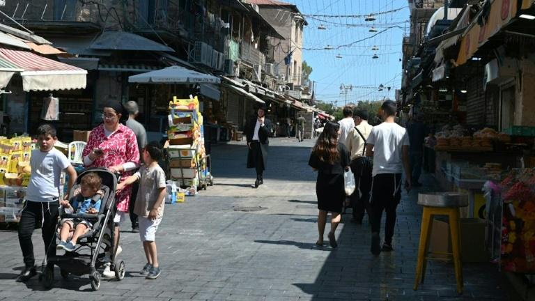 Unis derrière Netanyahu, de nombreux Israéliens célèbrent l'attaque américaine en Iran