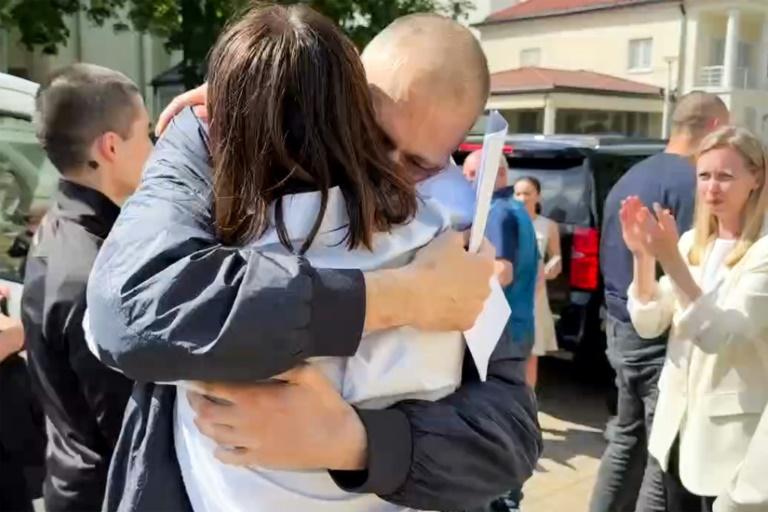 Belarus : l'opposant Tikhanovski appelle Trump à faire libérer les prisonniers politiques