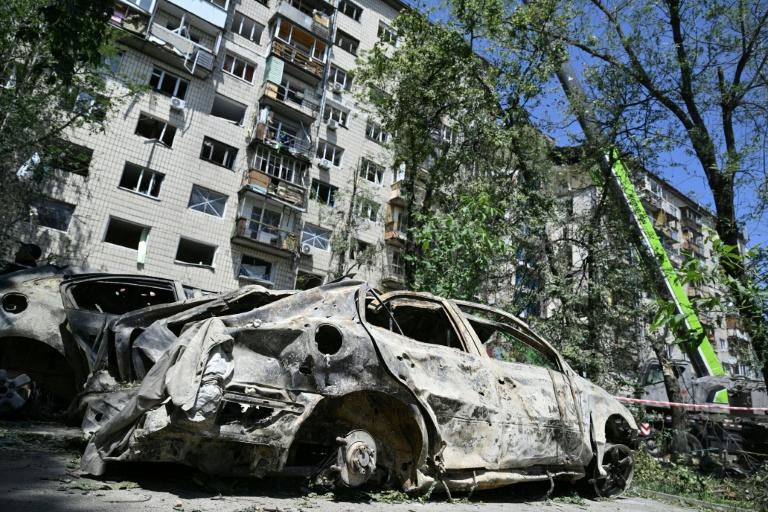 Ukraine: attaque massive de drones sur Kiev