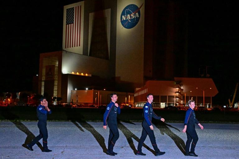 Des astronautes hongrois, indien et polonais décollent vers l'ISS