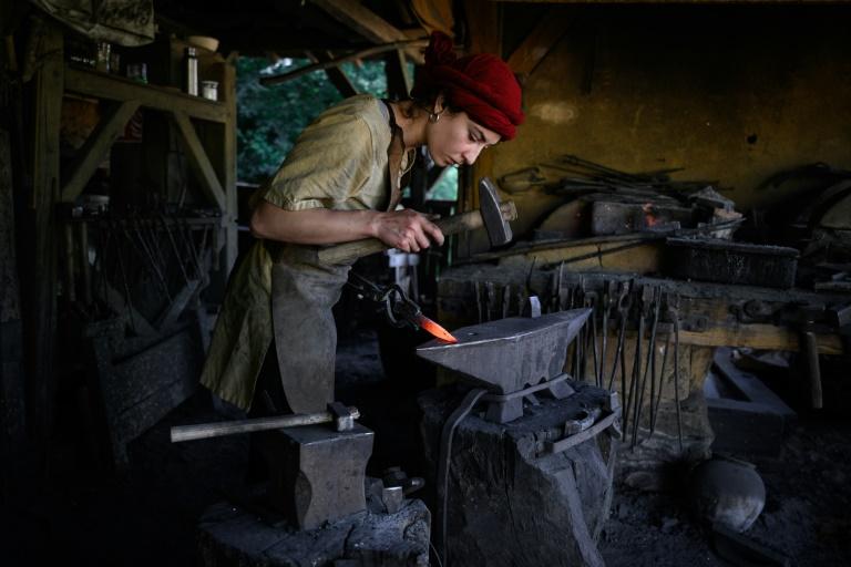 Château fort de Guédelon: un chantier à remonter le temps, tourné vers l