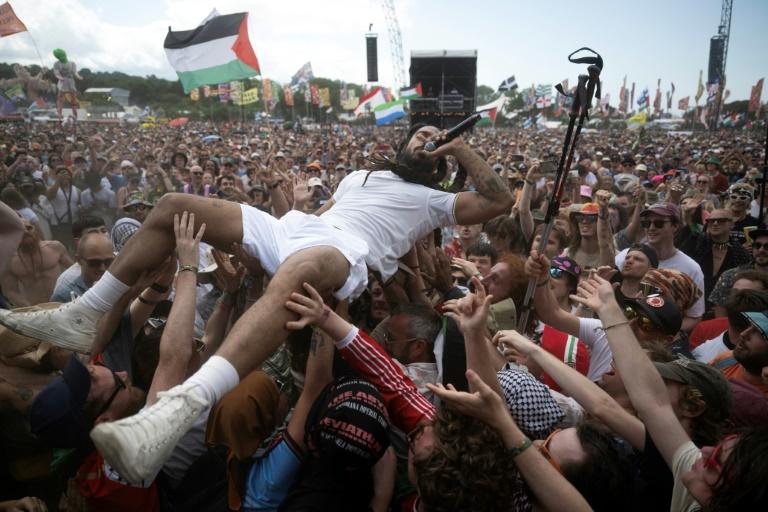 Vives condamnations après les propos anti-Israël de rappeurs au festival de Glastonbury
