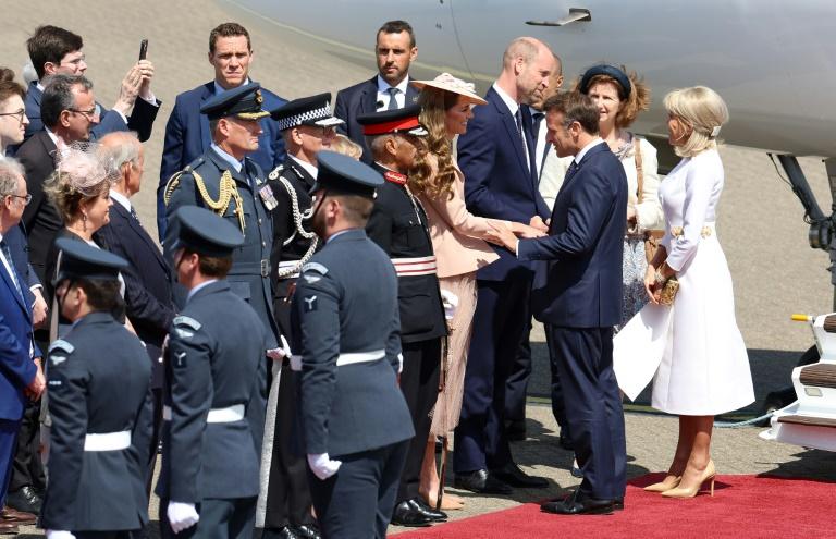 Faste royal et entente cordiale au premier jour de la visite d'Etat de Macron au Royaume-Uni
