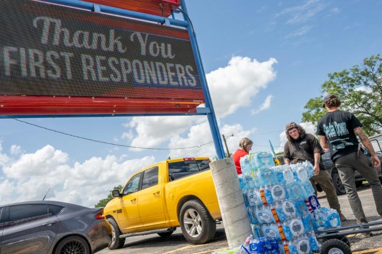 Inondations au Texas: une centaine de morts, 161 personnes manquent à l'appel