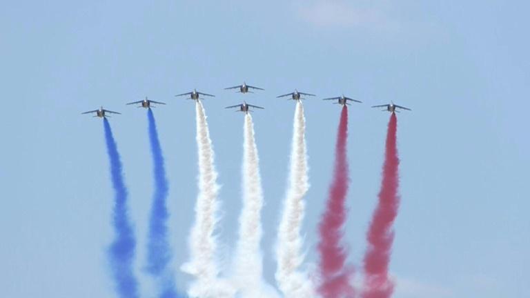Défilé du 14-Juillet: neuf minutes pour un ballet aérien millimétré