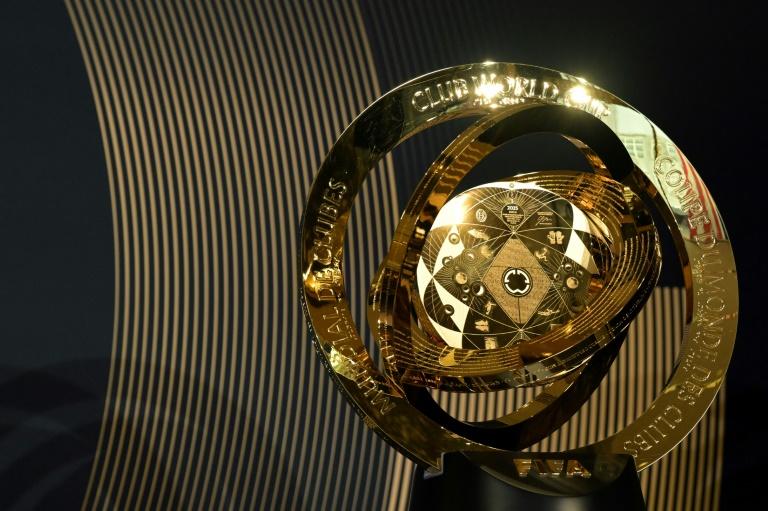 Foot: Paris à la conquête du monde, sous les yeux de Trump