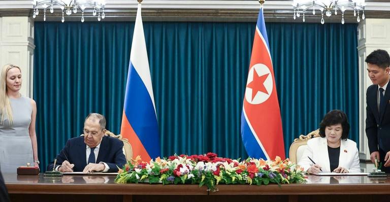 Kim assure Lavrov de son soutien "inconditionnel" contre l