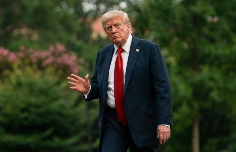 Trump promet des systèmes antiaériens Patriot à l'Ukraine