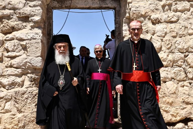 Deux hauts dignitaires chrétiens à Gaza après des tirs israéliens meurtriers sur une église