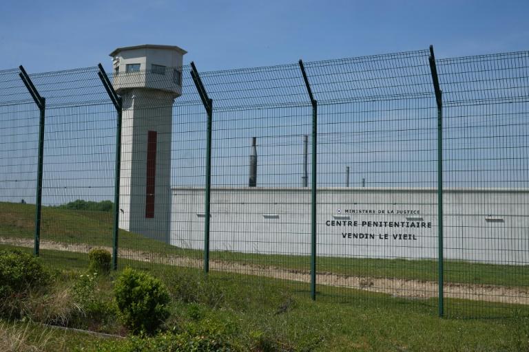 Les "17 premiers narcotrafiquants" transférés vers la prison de Vendin-le-Vieil