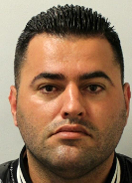 Le Royaume-Uni prend de premières sanctions contre des passeurs de migrants