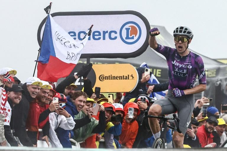 Tour de France: O'Connor s'impose au col de la Loze, Pogacar résiste à Visma