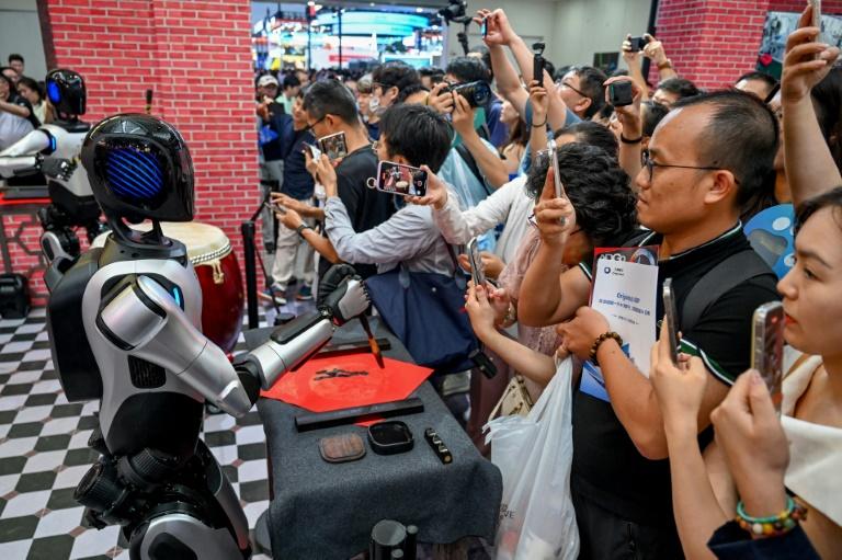 IA: à Shanghai, des robots humanoïdes témoignent des ambitions chinoises