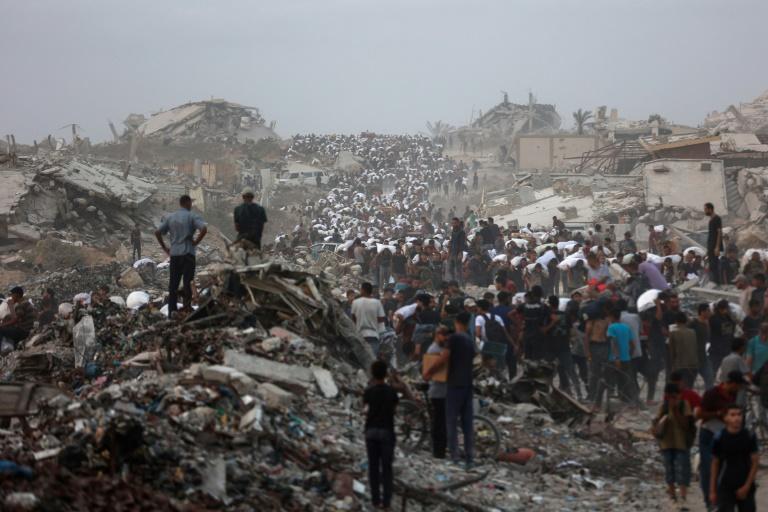 Gaza: vu du ciel, un territoire plongé dans le noir