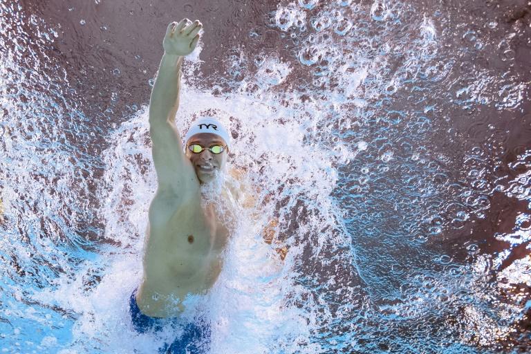 Mondiaux de natation: Léon Marchand pulvérise le record du monde du 200 m quatre nages
