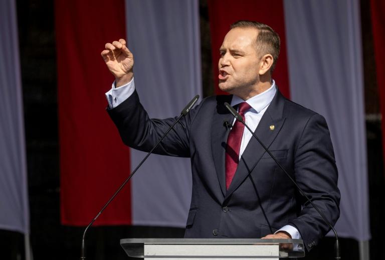 L'historien conservateur Karol Nawrocki investi président de la Pologne