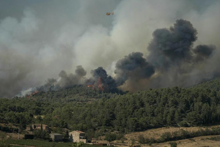 Le plus gros incendie de l'été fait un mort et neuf blessés dans l'Aude