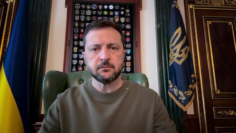 Zelensky affiche sa fermeté après l'annonce du sommet Trump-Poutine