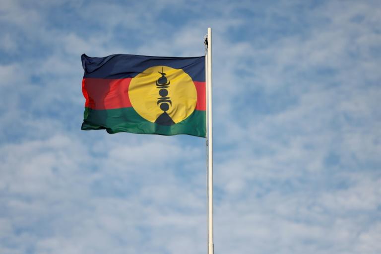 Nouvelle-Calédonie: le FLNKS rejette l'accord de Bougival et demande des élections en novembre